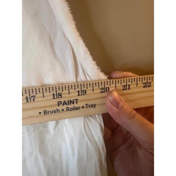 Vince Off White Crew Neck Lace Textured Raw Hem Lined Sleeveless Blouse Large - Picture 8 of 9